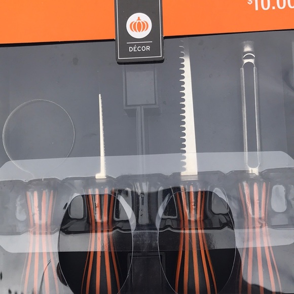 nwt 4 piece pumpkin carving set - Picture 3 of 3